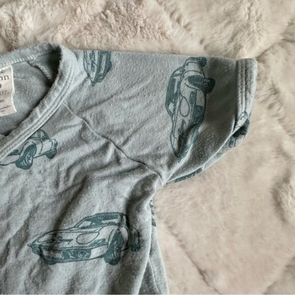 Kate Quinn | "Blue Cars" Bamboo short sleeve Kimono bodysuit | Size 6-12 Month - Picture 4 of 11